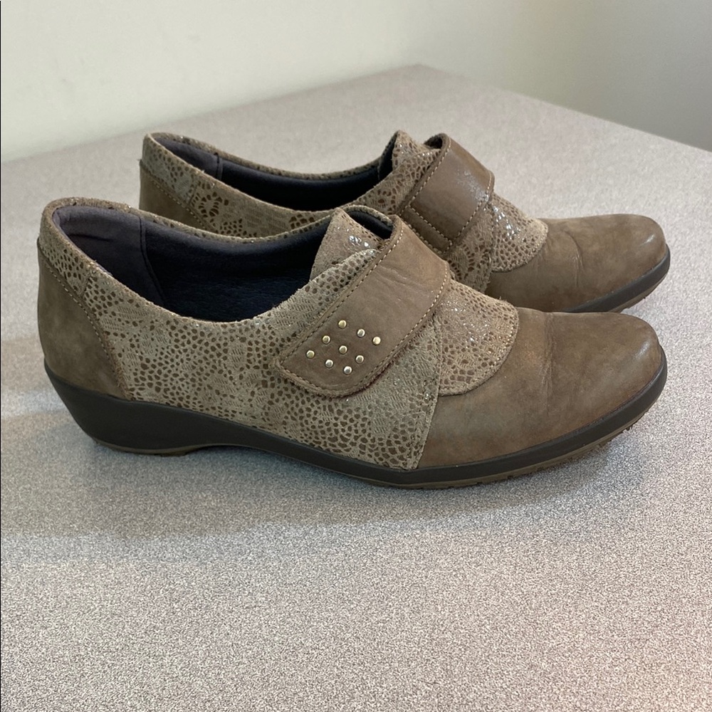 Tan Loafers with Velcro Strap and lace look over the leather.